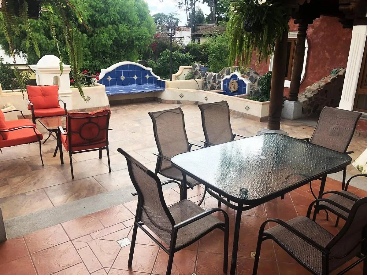 בית אירוח דירות Colonial Charm In Antigua - Women Only